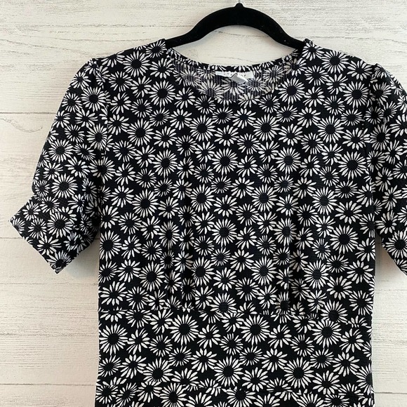 Topshop Daisy Print Short Sleeve Maxi Dress Modest | 4 - Picture 2 of 9